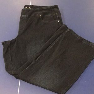 Flexibelle boot cut pull on jean  Kim Gravel 22WP